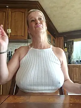 Snapshot of Lotus-blume1 chatting on October 22, 2025, 8:14 am Lotus-blume1 online show from October 22, 2025, 8:14 am