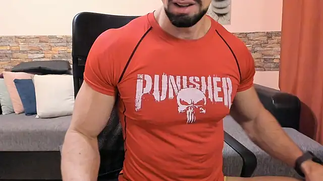 HotHunkTrainer online show from December 21, 2025, 8:32 am