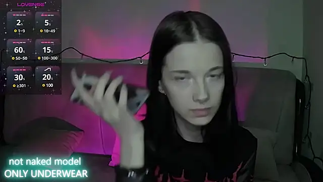 Snapshot of Miya_Dream_UKR chatting on December 22, 2024, 12:07 am Miya Dream UKR online show from December 22, 2024, 12:07 am