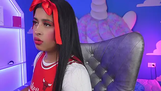 miss romyna online show from March 3, 2026, 11:05 am