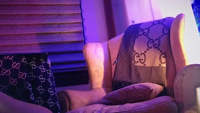 YouLikeBigDick9 online show from February 24, 2025, 8:06 am