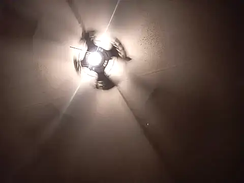 Xoc8  online show from January 7, 2025, 11:24 pm