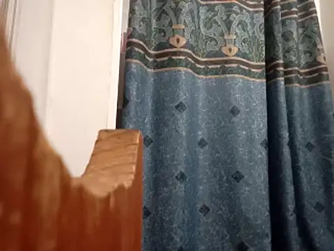 Xoc8  online show from January 5, 2026, 5:27 pm