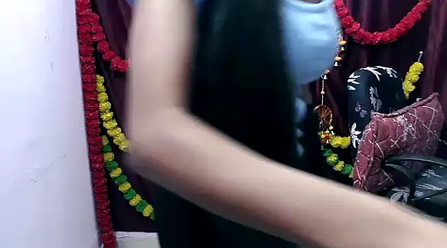 Snapshot of lallela chatting on December 3, 2024, 12:57 am lallela online show from December 3, 2024, 12:57 am