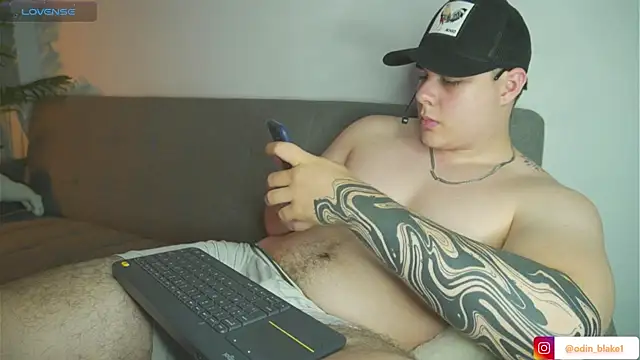 Snapshot of odin_blake chatting on January 7, 2025, 2:53 am odin blake online show from January 7, 2025, 2:53 am