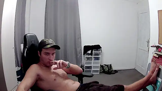 Snapshot of PKrisztian chatting on October 12, 2025, 6:29 pm PKrisztian online show from October 12, 2025, 6:29 pm