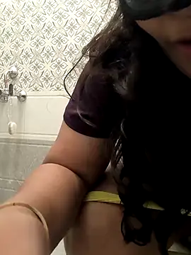 Selina 6 online show from January 15, 2025, 11:51 pm