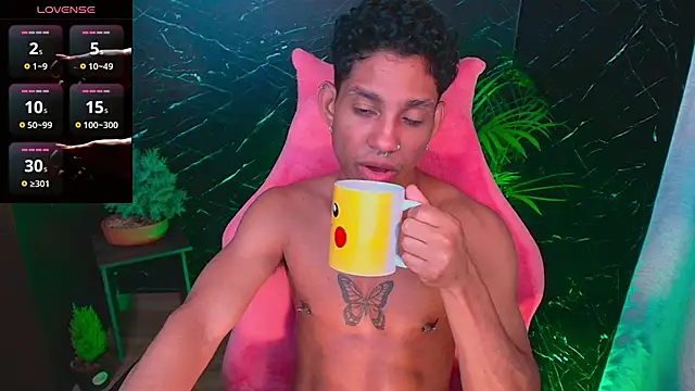 Snapshot of Palo_santo chatting on September 27, 2025, 4:06 am Palo santo online show from September 27, 2025, 4:06 am