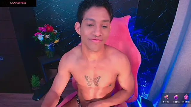 Snapshot of Palo_santo chatting on October 24, 2025, 8:11 am Palo santo online show from October 24, 2025, 8:11 am