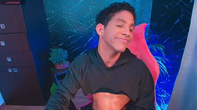 Snapshot of Palo_santo chatting on October 30, 2025, 6:41 pm Palo santo online show from October 30, 2025, 6:41 pm