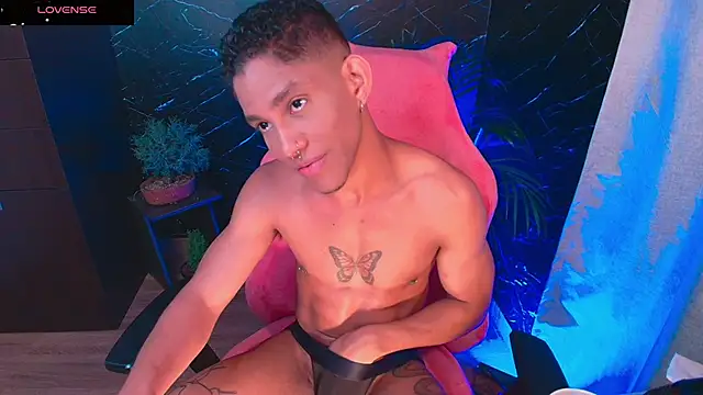 Snapshot of Palo_santo chatting on November 8, 2025, 8:03 am Palo santo online show from November 8, 2025, 8:03 am