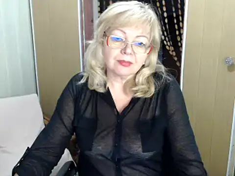 EvelynLoveShy online show from December 31, 2024, 7:51 pm
