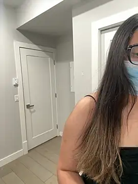 jAsMinE678 online show from April 13, 2026, 5:18 pm