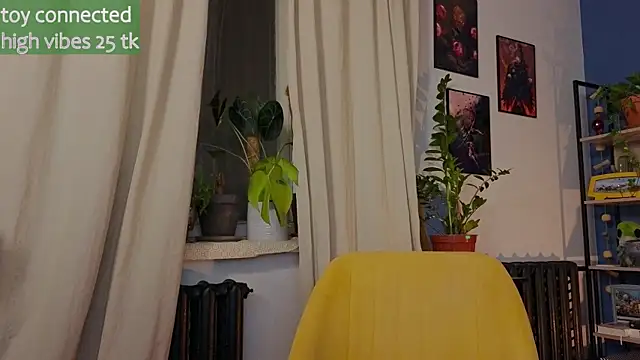 Snapshot of _lightmyfire chatting on March 5, 2025, 10:43 pm lightmyfire online show from March 5, 2025, 10:43 pm