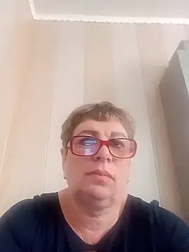 Snapshot of Lee_Nell chatting on December 18, 2024, 5:15 am Lee Nell online show from December 18, 2024, 5:15 am