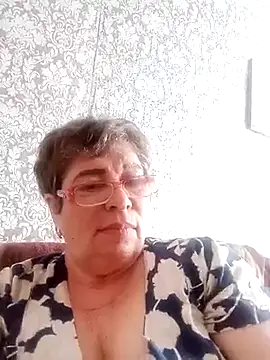 Snapshot of Lee_Nell chatting on March 2, 2025, 9:42 am Lee Nell online show from March 2, 2025, 9:42 am