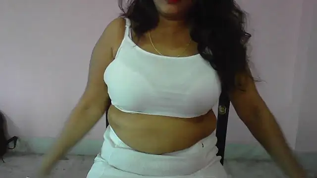 Snapshot of my-laila chatting on February 15, 2026, 7:51 am my-laila online show from February 15, 2026, 7:51 am