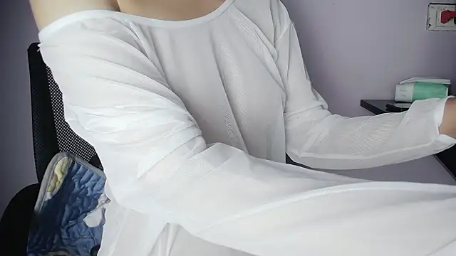 Baenee online show from March 2, 2025, 5:25 pm