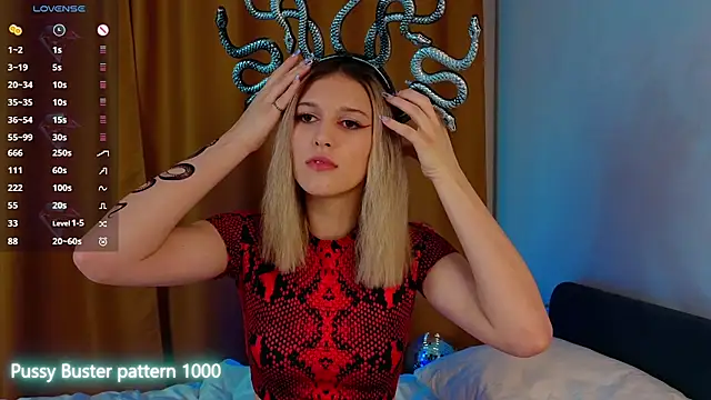 KimberliDean online show from December 16, 2024, 1:42 am