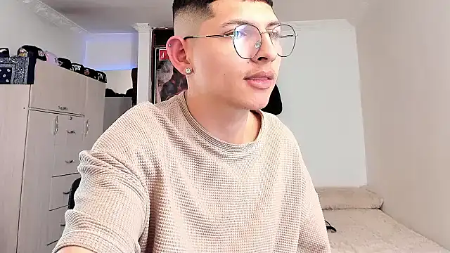 a lejandro 0 8 online show from January 21, 2025, 7:17 pm