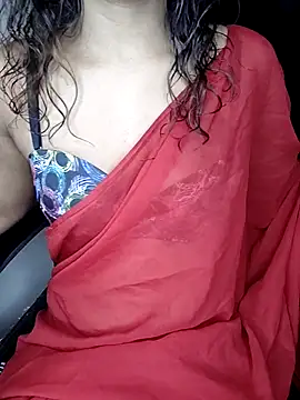 Snapshot of Leeeezzzz_roy chatting on October 1, 2025, 7:09 pm Leeeezzzz roy online show from October 1, 2025, 7:09 pm