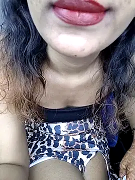 Snapshot of Leeeezzzz_roy chatting on October 4, 2025, 6:17 pm Leeeezzzz roy online show from October 4, 2025, 6:17 pm