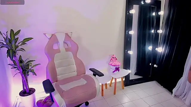 Snapshot of EmmaRusellx chatting on March 1, 2025, 4:11 pm EmmaRusellx online show from March 1, 2025, 4:11 pm