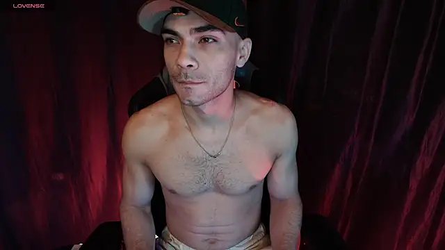 sexyboycolombi4 online show from December 21, 2025, 8:38 pm