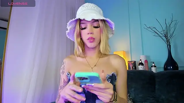 Courtney gonet online show from January 17, 2025, 3:23 am