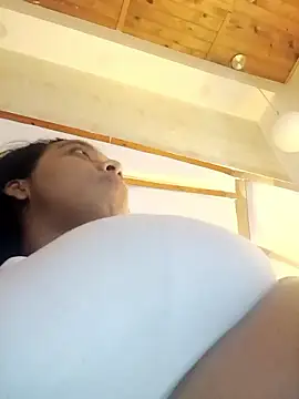 lia mariana online show from January 10, 2026, 4:14 am