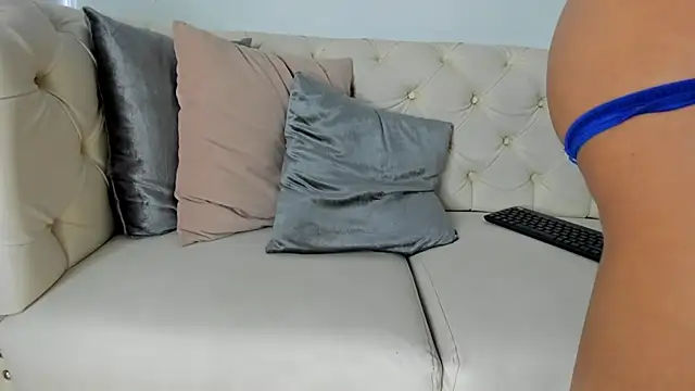 Snapshot of camila-manzur chatting on January 29, 2025, 10:11 pm camila-manzur online show from January 29, 2025, 10:11 pm