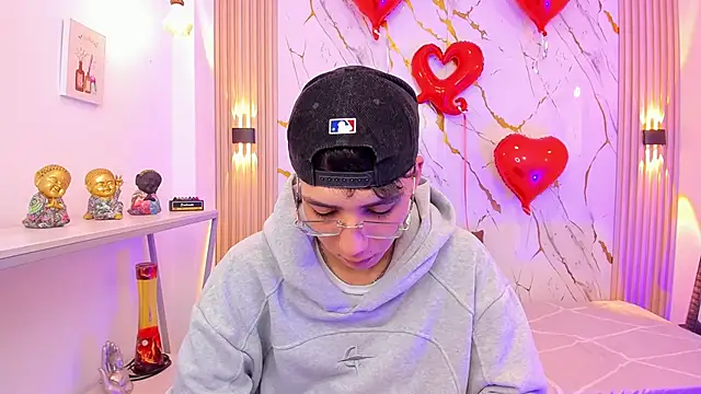 Nikolay Gregori online show from February 16, 2026, 4:30 am