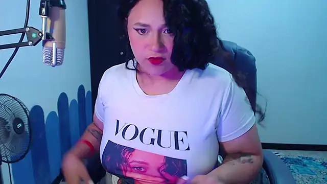 Snapshot of Luciernaga18 chatting on October 6, 2025, 1:36 am Luciernaga18 online show from October 6, 2025, 1:36 am