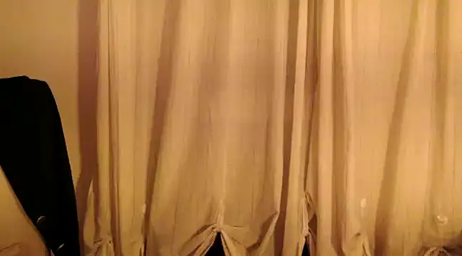 Snapshot of fragrance72 chatting on February 2, 2025, 5:48 pm fragrance72 online show from February 2, 2025, 5:48 pm