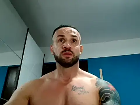 Magnificmuscles89 online show from February 10, 2025, 9:25 pm