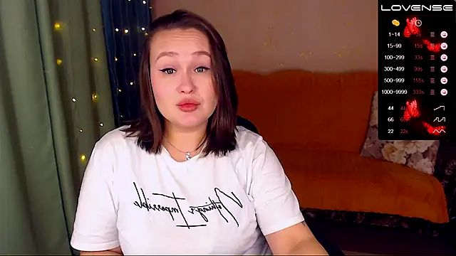 Snapshot of Cutie-Melanie chatting on December 6, 2024, 12:16 pm Cutie-Melanie online show from December 6, 2024, 12:16 pm