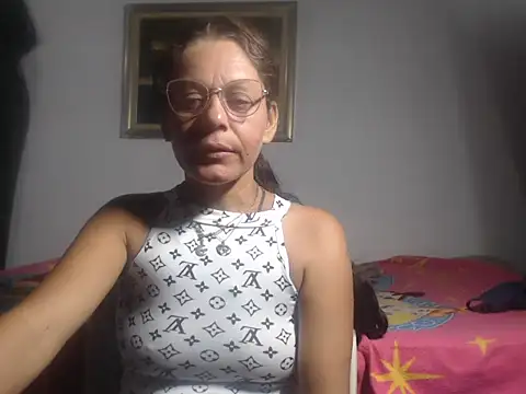 Snapshot of Horney-Blonde chatting on December 26, 2024, 2:22 am Horney-Blonde online show from December 26, 2024, 2:22 am