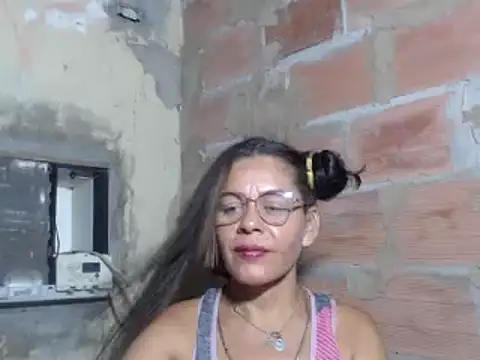 Snapshot of Horney-Blonde chatting on January 15, 2025, 4:04 am Horney-Blonde online show from January 15, 2025, 4:04 am