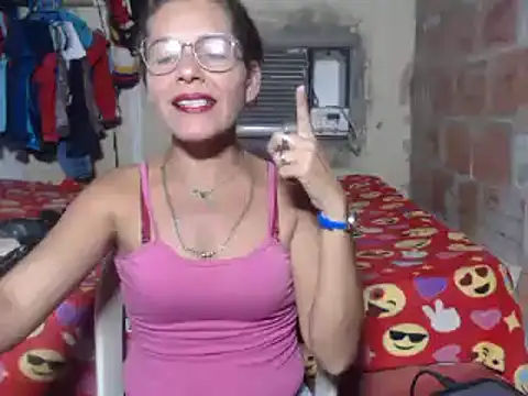 Snapshot of Horney-Blonde chatting on January 18, 2025, 1:30 am Horney-Blonde online show from January 18, 2025, 1:30 am