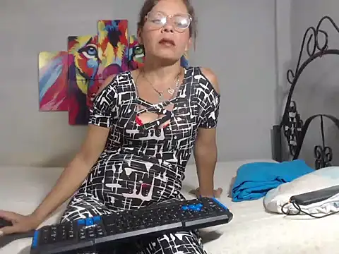 Snapshot of Horney-Blonde chatting on February 26, 2025, 10:09 pm Horney-Blonde online show from February 26, 2025, 10:09 pm