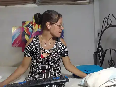 Snapshot of Horney-Blonde chatting on February 27, 2025, 1:16 am Horney-Blonde online show from February 27, 2025, 1:16 am