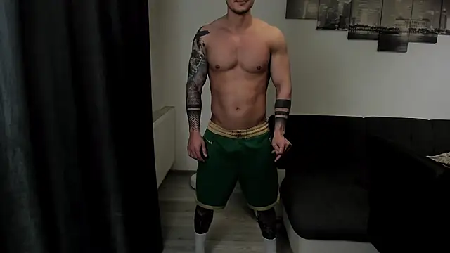 Richarddarell1 online show from April 4, 2026, 6:22 am