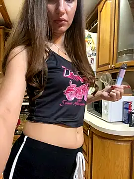 Snapshot of Lanaa19 chatting on October 1, 2025, 8:09 am Lanaa19 online show from October 1, 2025, 8:09 am