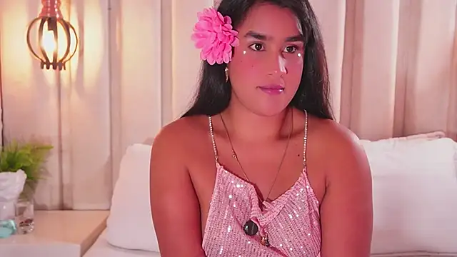 bonniekim  online show from December 1, 2025, 10:59 pm