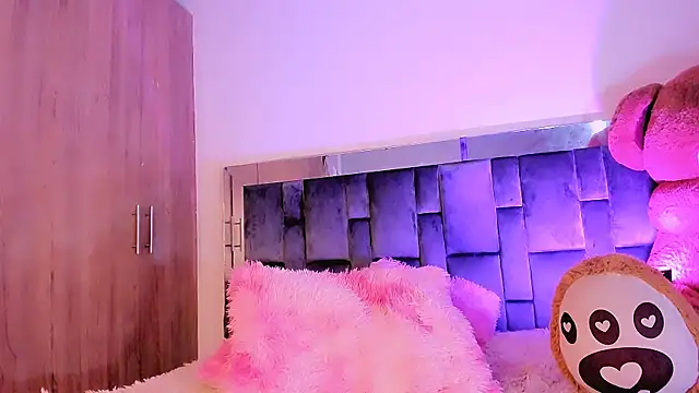 Snapshot of Vianca_Chanel chatting on January 16, 2025, 12:12 am Vianca Chanel online show from January 16, 2025, 12:12 am