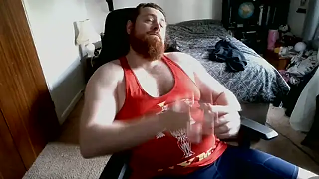 Hairy Guy30 online show from February 15, 2026, 4:25 pm