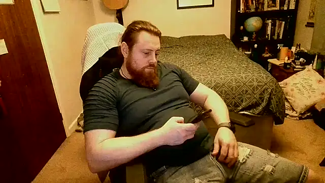Snapshot of Hairy_Guy30 chatting on May 13, 2026, 10:49 pm Hairy Guy30 online show from May 13, 2026, 10:49 pm