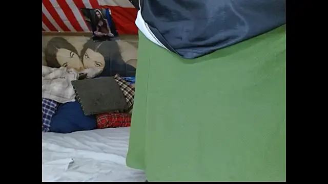 cosmicjones online show from January 7, 2026, 9:34 am