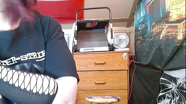 cosmicjones online show from April 19, 2026, 10:36 am