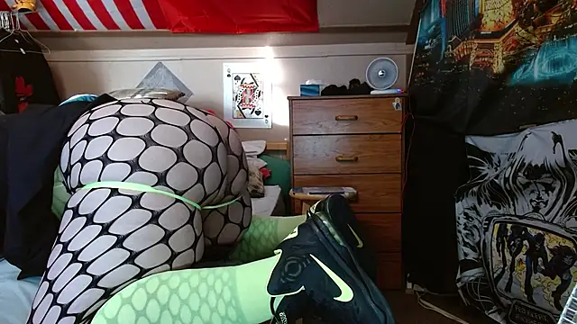 cosmicjones online show from April 22, 2026, 11:45 am